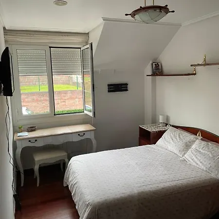 En Con Jardin Rum i privatbostad Boó de Piélagos