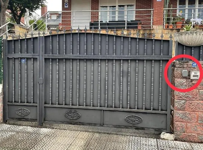 En Con Jardin בית אירוח